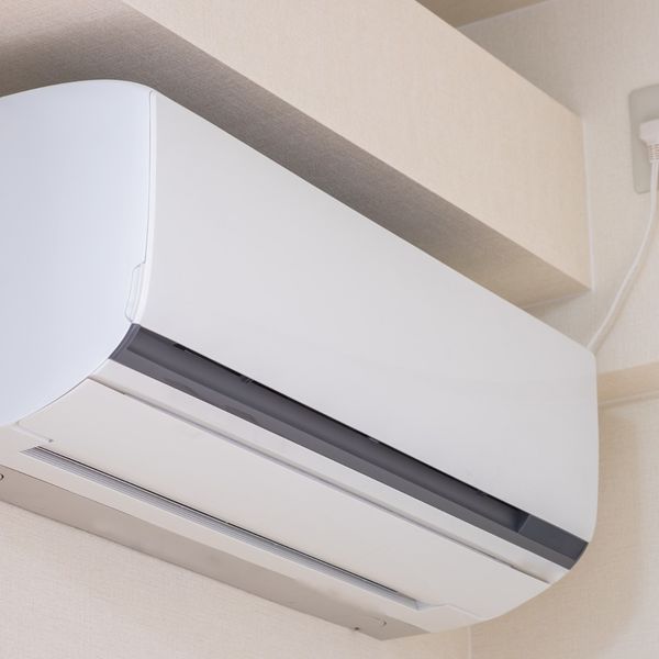 電気工事を行う業者にエアコンの設置をお任せください